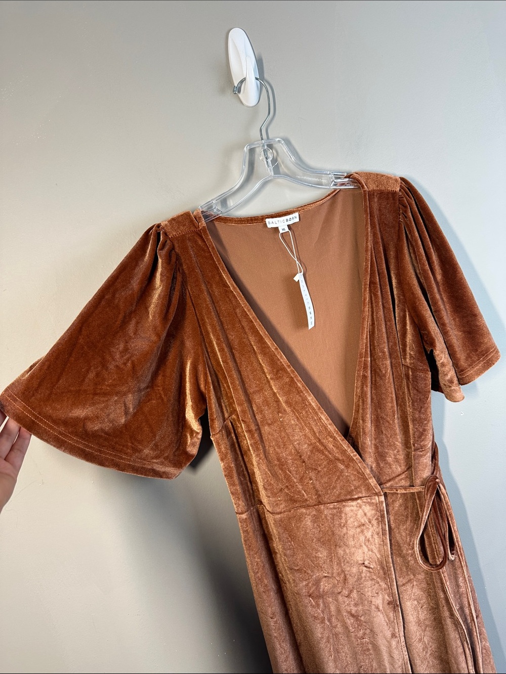 NWT Baltic Born Meghan Short Sleeve Velvet Wrap Maxi Dress Size XL - Picture 9 of 15
